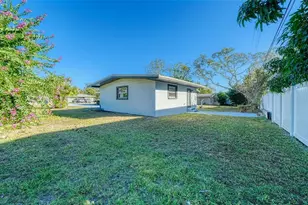 2452 Whippoorwill Cir, Sarasota, FL 34231 - Photo 35