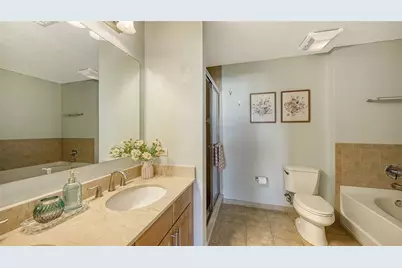 1064 N Tamiami Trail #1625, Sarasota, FL 34236 - Photo 17