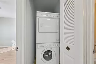 744 Avenida Estancia, Venice, FL 34292 - Photo 17