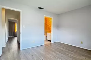 210 Elliot Ave, Sarasota, FL 34232 - Photo 17