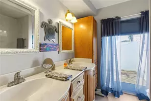 608 La Gorce Dr, Venice, FL 34293 - Photo 7