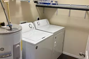 7325 Black Walnut Way, Lakewood Ranch, FL 34202 - Photo 13