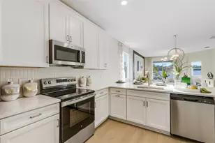 9205 Optimist Wy, Palmetto, FL 34221 - Photo 11