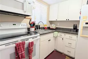 2328 Canal Dr, Bradenton, FL 34207 - Photo 7