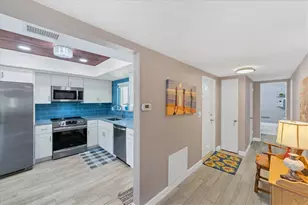 3806 Roxane Blvd, Sarasota, FL 34235 - Photo 7