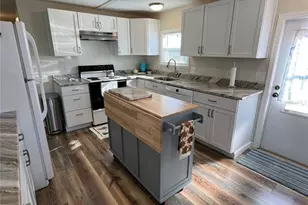 1811 Pennsylvania Ave, Bradenton, FL 34207 - Photo 3