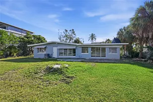 514 77th St, Holmes Beach, FL 34217 - Photo 37