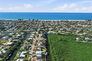 514 77th St, Holmes Beach, FL 34217 - Photo 11