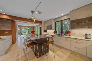 3348 Old Oak Dr, Sarasota, FL 34239 - Photo 19