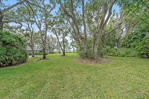 3348 Old Oak Dr, Sarasota, FL 34239 - Photo 59