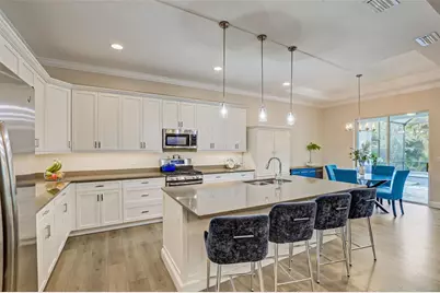 7725 Sandhill Lake Drive, Sarasota, FL 34241 - Photo 11