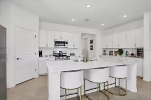 11314 Pinot Dr, Venice, FL 34293 - Photo 5