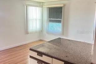 1017 51st Ave Dr W, Bradenton, FL 34207 - Photo 3