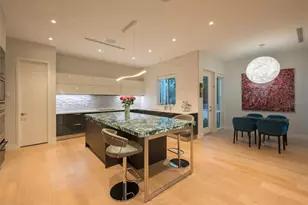 222 Morningside Dr, Sarasota, FL 34236 - Photo 9