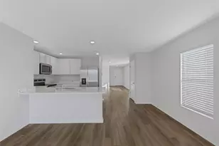 5831 Silver Moonlight Dr, Palmetto, FL 34221 - Photo 11