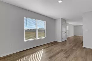 5831 Silver Moonlight Dr, Palmetto, FL 34221 - Photo 7