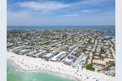 103 66th Street #10, Holmes Beach, FL 34217 - Photo 3