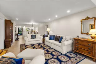 1633 Boathouse Cir, Sarasota, FL 34231 - Photo 11