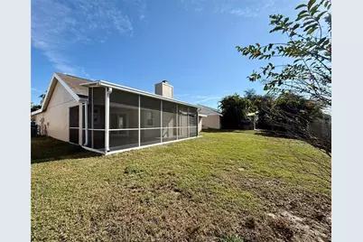 3541 65th Avenue Circle E, Sarasota, FL 34243 - Photo 17