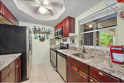 3357 Ramblewood Drive N #3357, Sarasota, FL 34237 - Photo 11
