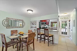 3357 Ramblewood Dr N, Sarasota, FL 34237 - Photo 9