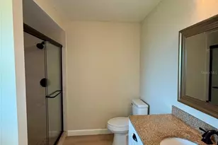 3541 65th Ave Cir E, Sarasota, FL 34243 - Photo 11