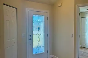 3541 65th Ave Cir E, Sarasota, FL 34243 - Photo 3