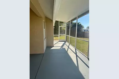 3541 65th Avenue Circle E, Sarasota, FL 34243 - Photo 15