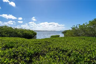 1602 Stickney Point Rd, Sarasota, FL 34231 - Photo 29