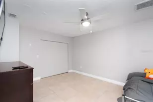 2490 Huffton Cir, Sarasota, FL 34235 - Photo 17