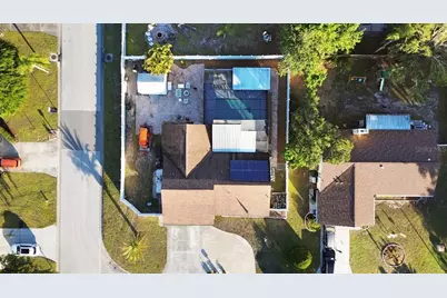 2490 Huffton Circle, Sarasota, FL 34235 - Photo 35