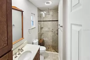 2490 Huffton Cir, Sarasota, FL 34235 - Photo 15