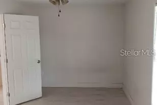 2281 Lockwood Meadows Dr, Sarasota, FL 34234 - Photo 13