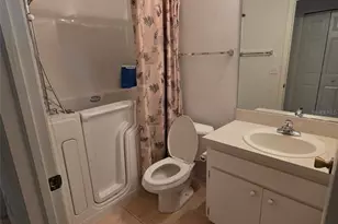 2608 Newcomb Ct, Sun City Center, FL 33573 - Photo 7