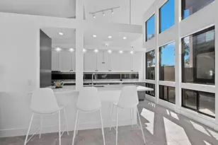 800 S Boulevard of the Presidents, Sarasota, FL 34236 - Photo 17