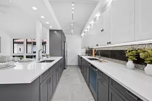 800 S Boulevard of the Presidents, Sarasota, FL 34236 - Photo 3