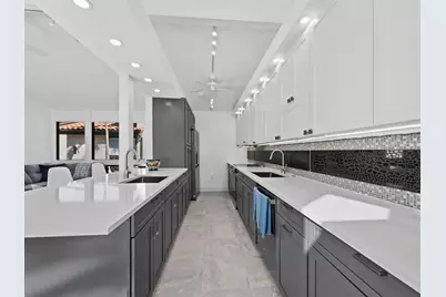 800 S Blvd Of The Presidents #19, Sarasota, FL 34236 - Photo 19