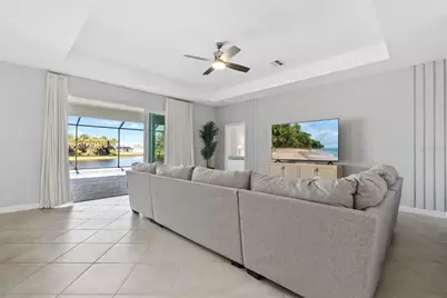 8566 Saint Kitts Circle, Englewood, FL 34224 - Photo 5