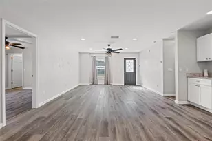 18386 Locklane Ave, Port Charlotte, FL 33948 - Photo 9