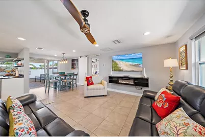 6841 Roxbury Drive, Sarasota, FL 34231 - Photo 9