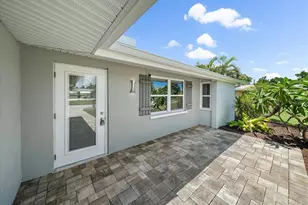 6841 Roxbury Dr, Sarasota, FL 34231 - Photo 5