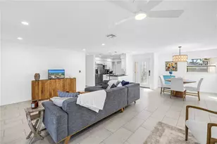 111 Whispering Sands Cir, Sarasota, FL 34242 - Photo 15