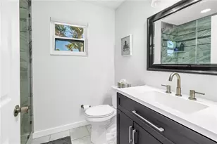 111 Whispering Sands Cir, Sarasota, FL 34242 - Photo 23