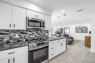 111 Whispering Sands Cir, Sarasota, FL 34242 - Photo 11