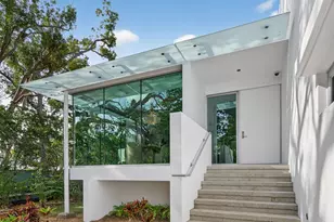 1617 Palmetto Ln, Sarasota, FL 34236 - Photo 7