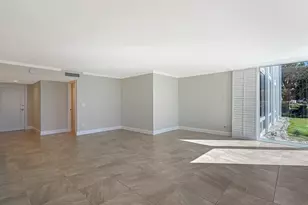 2425 Gulf Of Mexico Dr, Longboat Key, FL 34228 - Photo 5