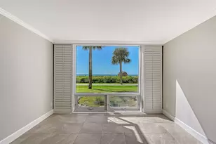 2425 Gulf Of Mexico Dr, Longboat Key, FL 34228 - Photo 13