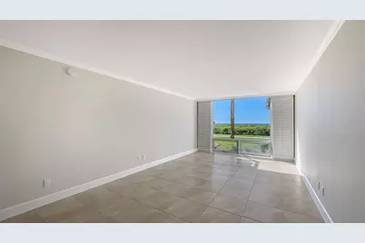 2425 Gulf Of Mexico Drive #1B, Longboat Key, FL 34228 - Photo 11