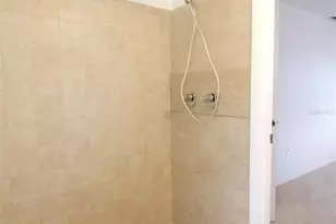 3050 Concord St, Sarasota, FL 34231 - Photo 9