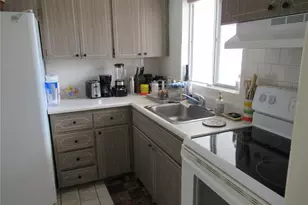 1585 Leisure Dr, Bradenton, FL 34207 - Photo 9